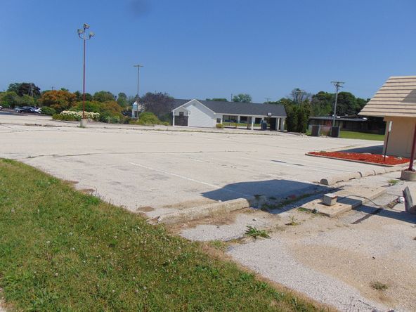 2329 S Business Dr, Sheboygan, WI 53081